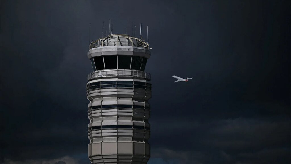 As U.S. flight disruptions and shutdown drag on, air traffic controllers brace for missing paychecks