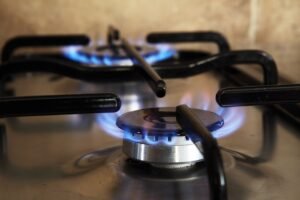 Nat-Gas Prices Retreat on Larger Inventories and Warmer US Weather