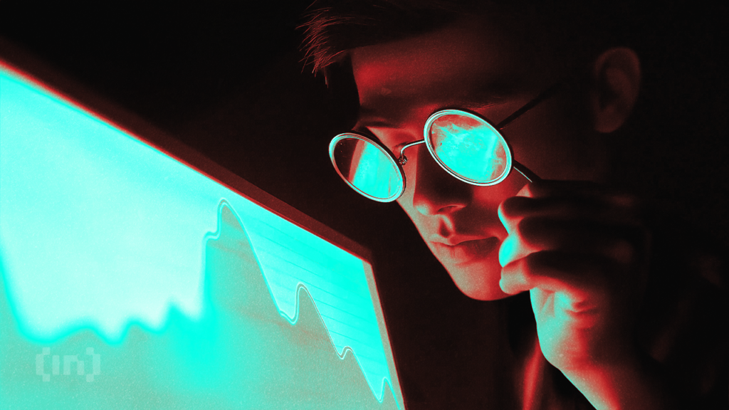 Why These Three Altcoins Could Cause Significant Liquidations This Week Solana (SOL) Hovers Near $100 as Long-Term Holders Pull Back — Downside Risk Builds