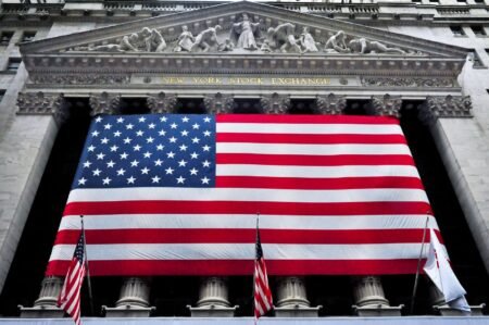 Stocks Settle Higher on Iran Peace Hopes and Tech Strength