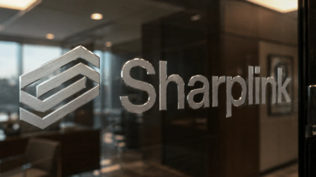 Bitcoin Meets Wall Street: MoneySimpler Launches Free AI Quant with 0-Fee U.S. Stocks and Real Dividends