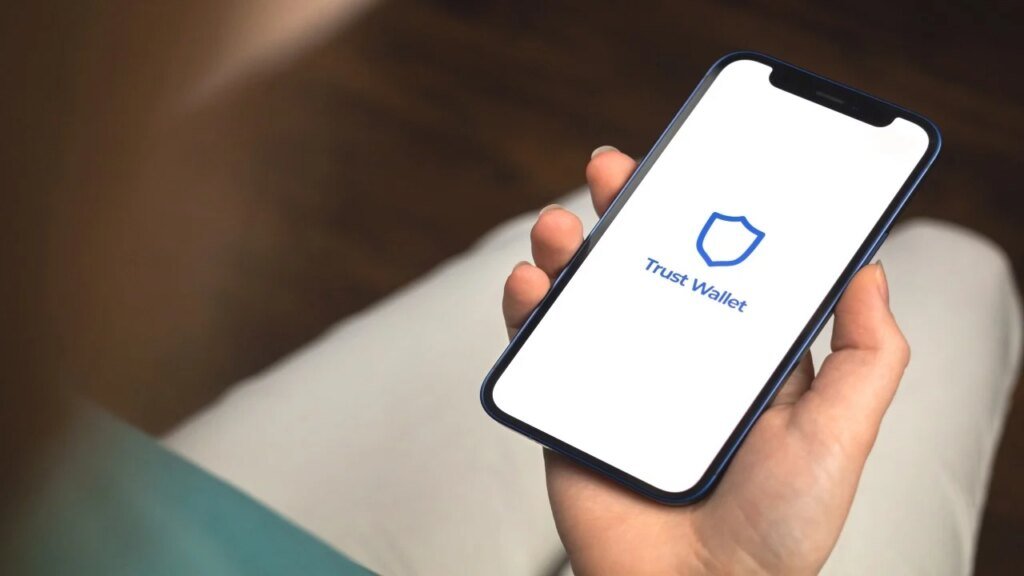 rewrite this title in other words: Trust Wallet Integrates Robinhood Chain as Vlad Tenev Touts RWA Network that Handles Memes Too A New York Crypto Legal Director Role Is Advertising $1 Million to $5 Million a Year