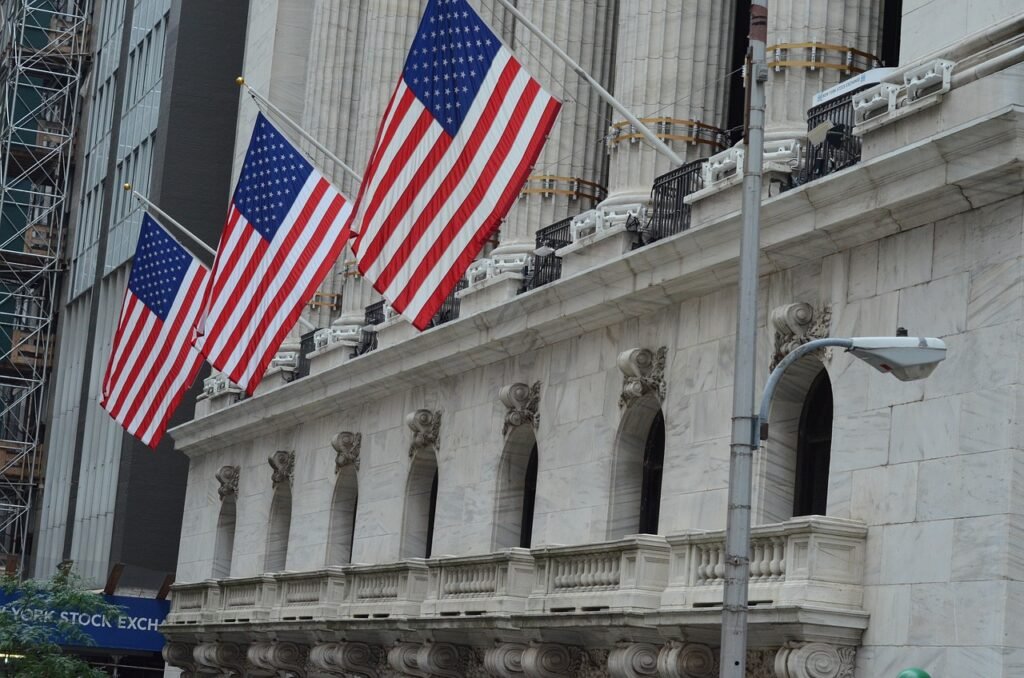 rewrite this title in other words: Stocks Rally on the Favorable US PPI Report Stocks Rally on the Favorable US PPI Report
