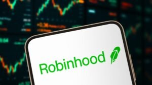 Robinhood Chain Fee Debate Reaches Solana, Arbitrum, BNB Chain
